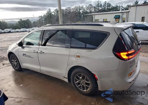 2022 Chrysler Pacifica Touring z USA, uszkodzony, nr VIN 2C4RC1FG7NR104829